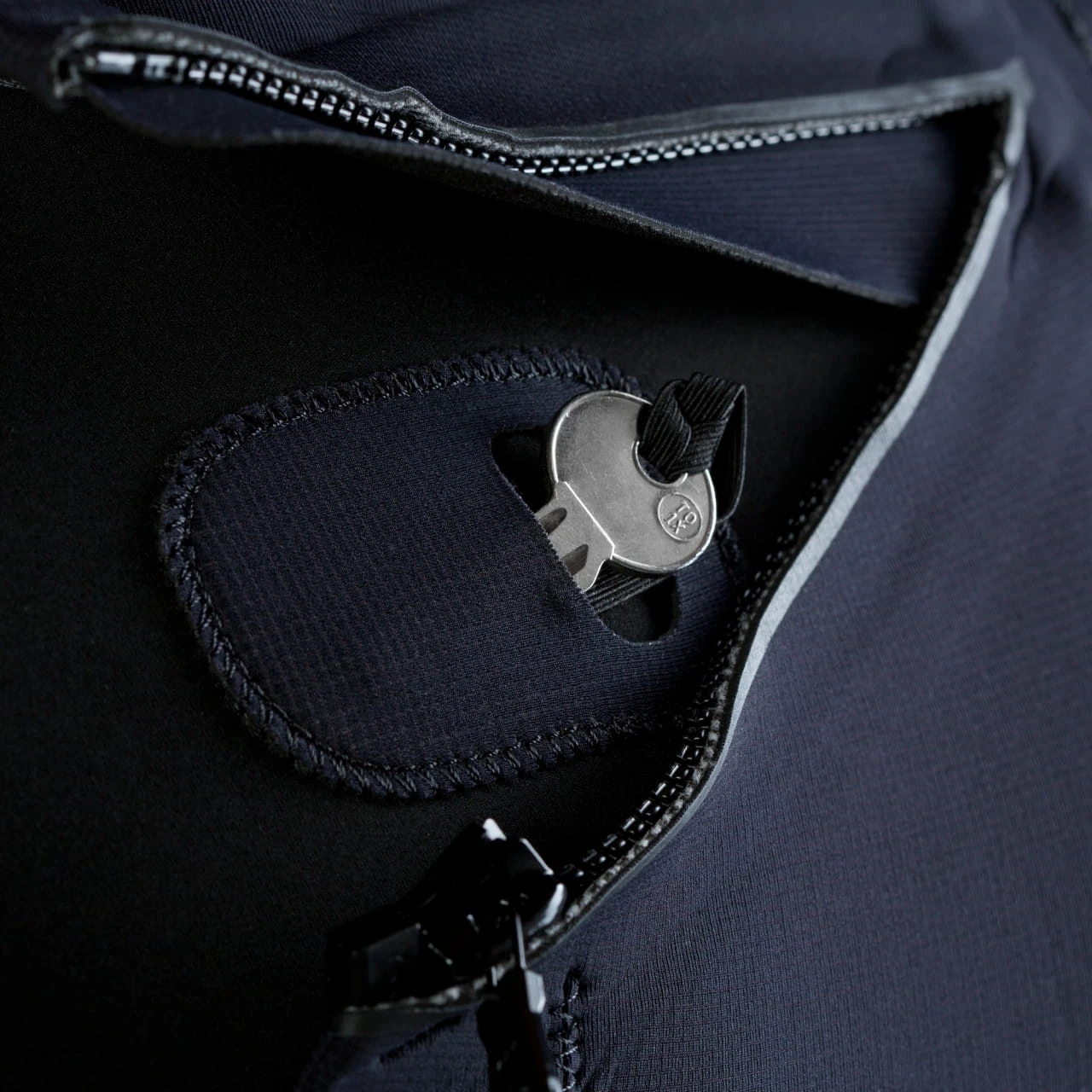 ION Seek Core 2/2 Shorty LS FrontZip Neoprenanzug Herren 15 ION Seek Core 2/2 Shorty LS FrontZip Neoprenanzug Herren – Bild 13